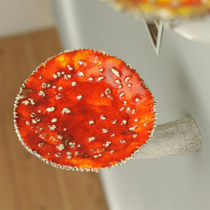 Rynx | Mushroom-shaped hanging shelf