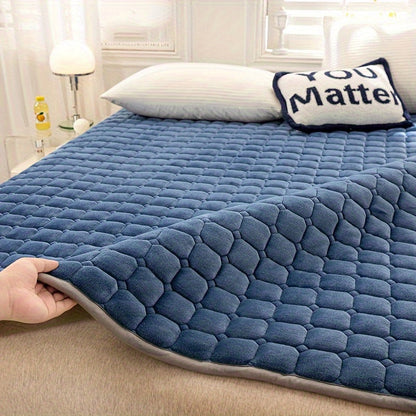Rynx | Luxurious Solid Color Thick Milk Velvet Mattress Cover - Soft, Comfortable, Breathable Bedding Pad for Restful Sleep in Bedroom, Guest Room, Dorm, and Hotel