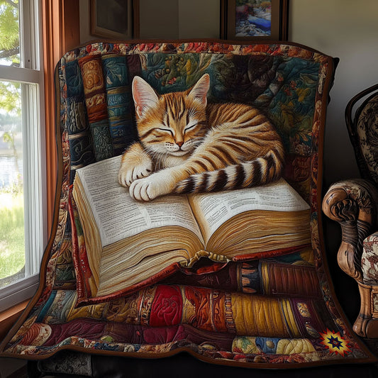 Rynx | Sleeping Cat In Book Quilt