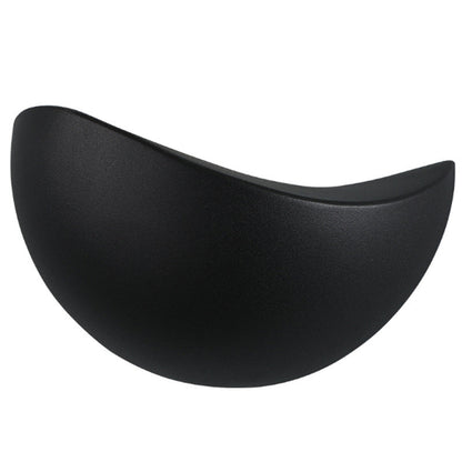 Rynx | Minimalist half-round LED wall lamp in aluminum