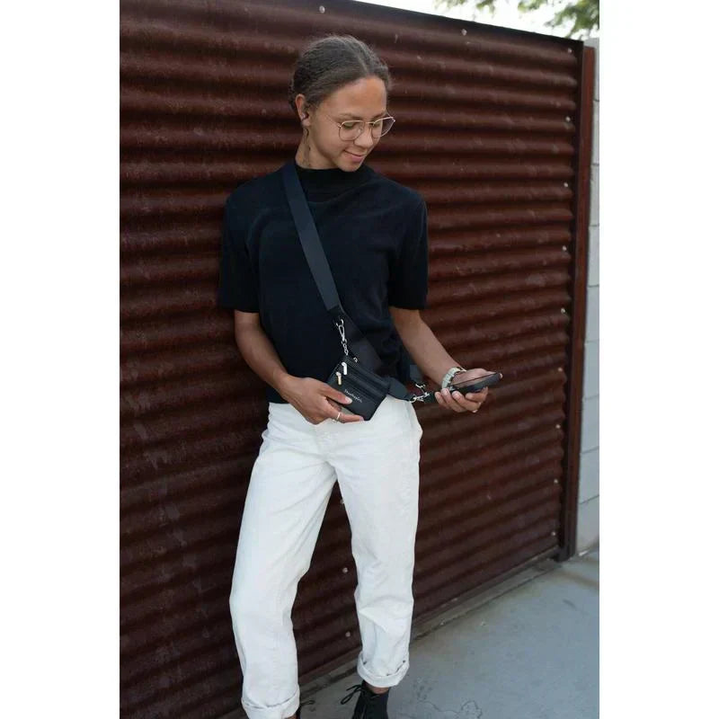 Rynx | Phone strap with zipper pocket