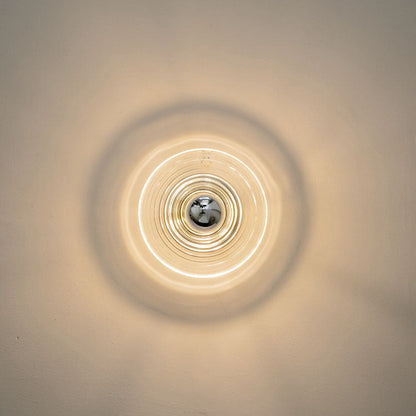 Rynx | Timeless glass wall lamp for versatile lighting