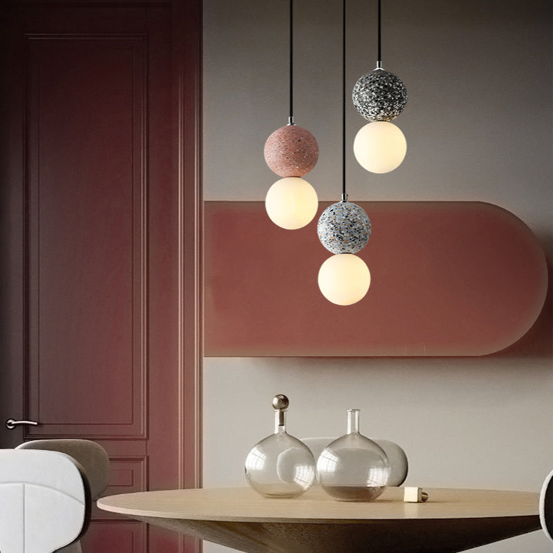 Rynx | Modern Ball-Shaped Table Lamp with Led