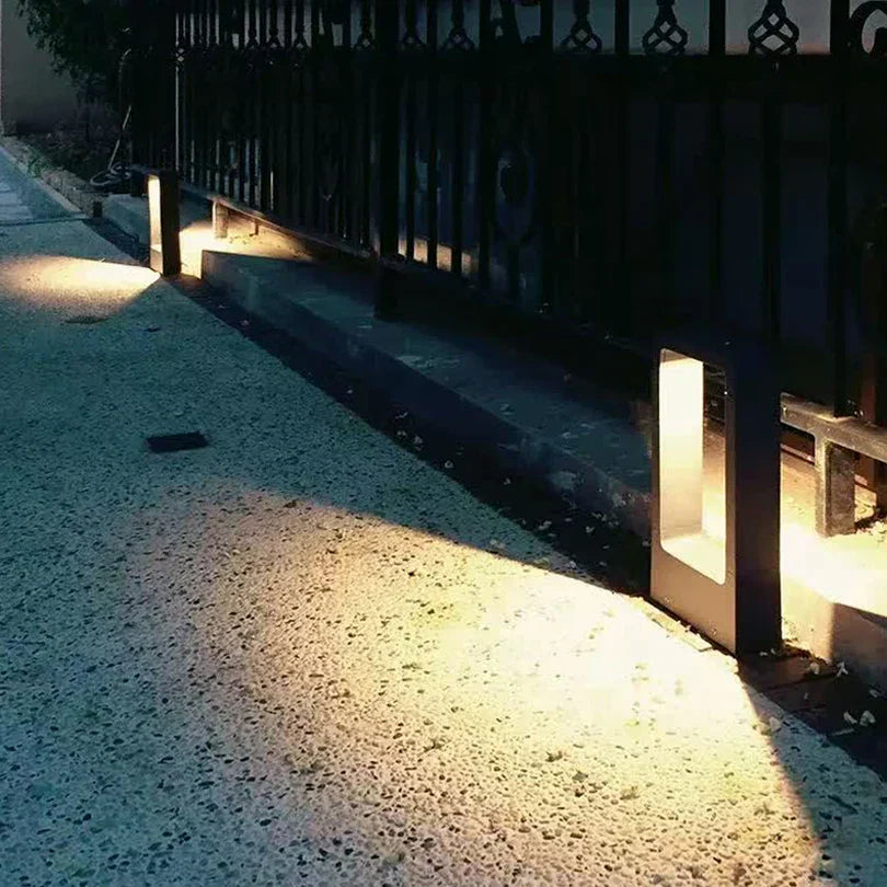 Rynx | TerraLuxe Floor Garden Lamp - waterproof LED garden lighting for paths and terraces