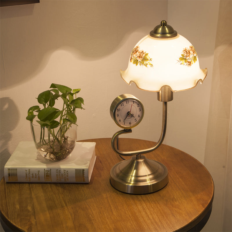 Rynx | Florvella – rustic flower table lamp with slanted crystal