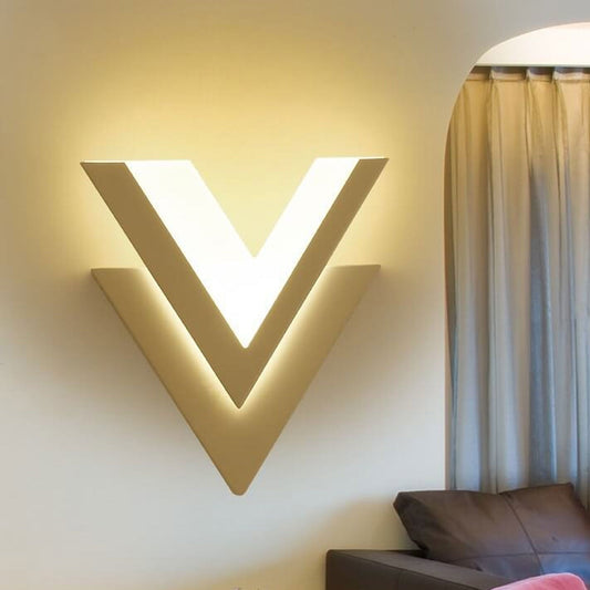 Rynx | Minimalist V-shaped LED wall lamp