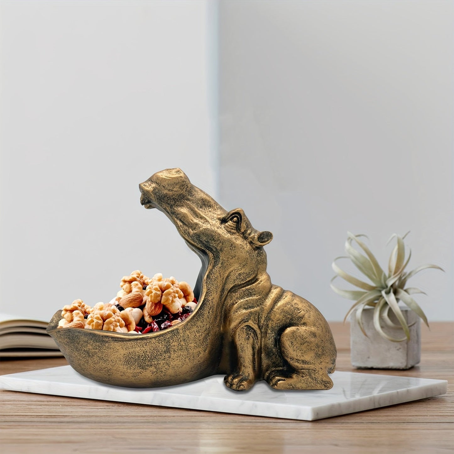 Rynx | HippoServe - Hippo figure with candy bowl & keychain