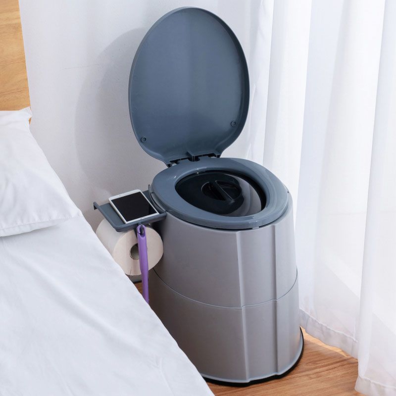 Rynx | Contemporary plastic floor-mounted toilet bowl with toilet seat for the bathroom