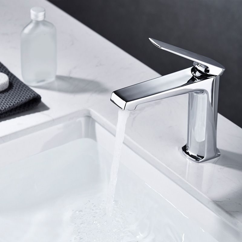 Rynx | Modern Centerset Sink Faucet Solid Color Copper Faucet for the Bathroom