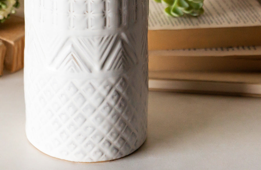 Rynx | Embossed stoneware vase, Choose your size