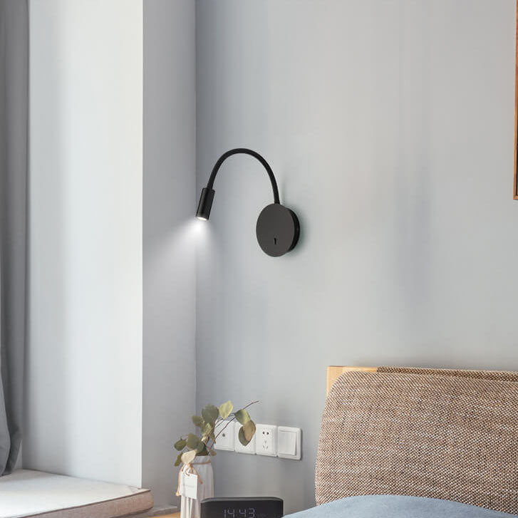 Rynx | Minimalist 1-light LED wall lamp with 360-degree adjustability