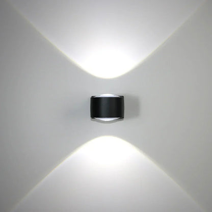 Rynx | AquaShield - Waterproof Aluminum garden lamp