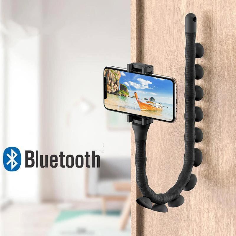 Rynx | Portable smartphone stand in the shape of chenille