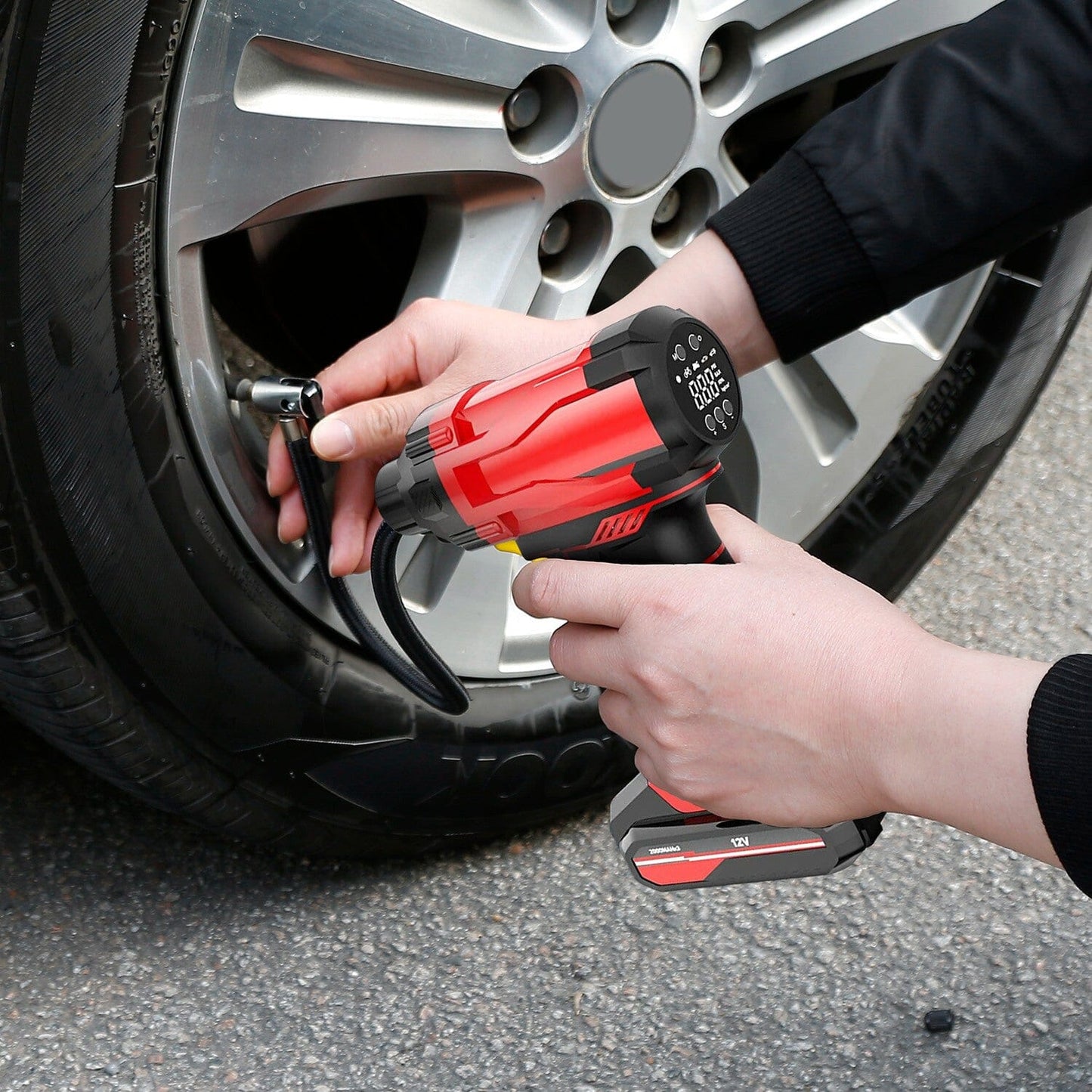 Rynx | 150 PSI 12V Portable Wireless Tire Pump 6000mAh Rechargeable with LED Light