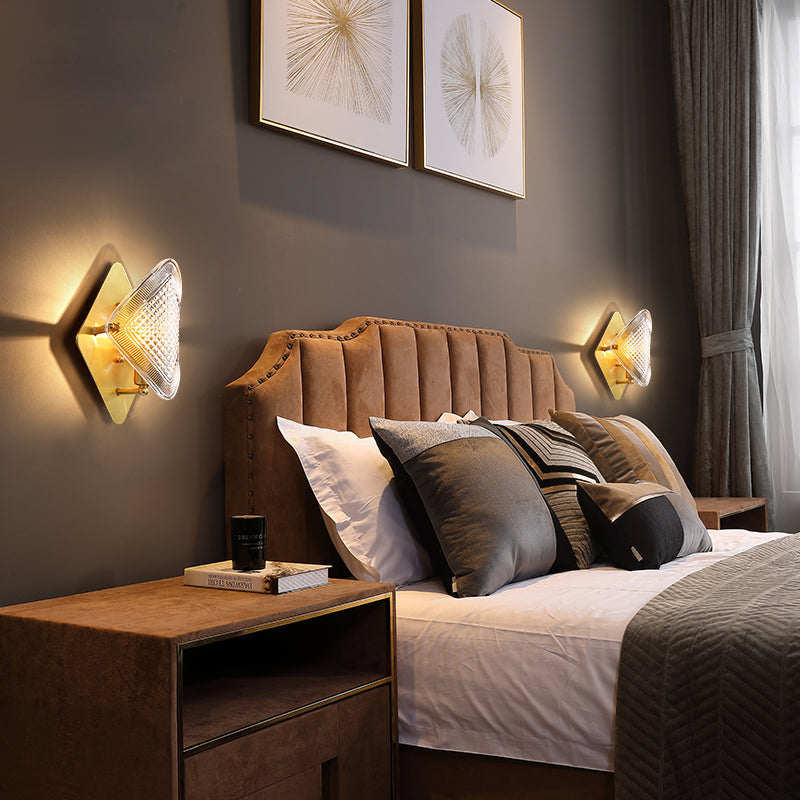 Rynx | 1 Bulb Rhombus Wall Light Fixture Modern Stylish Metal and Clear Crystal Wall Lamp in Brass Finish