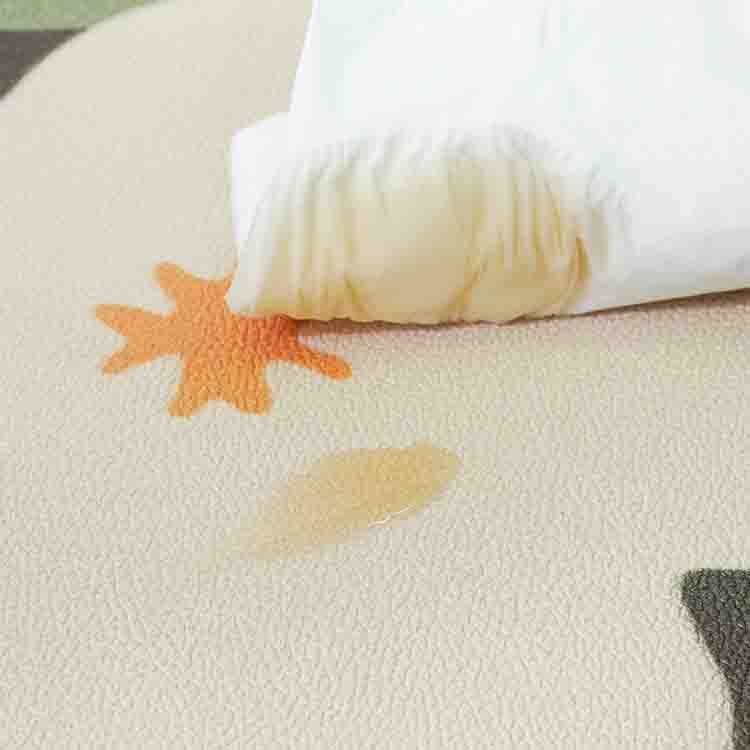 Rynx | Green Four-Leaf Clover PVC Leather Kitchen Mat