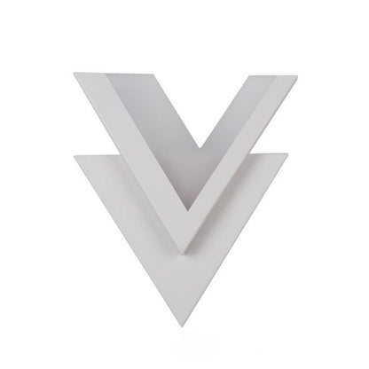 Rynx | Minimalist V-shaped LED wall lamp