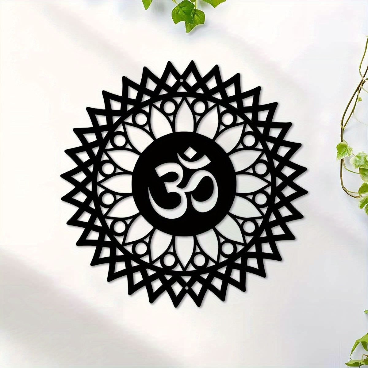 Rynx | MandalaDecor - 30.0 cm metal om symbol