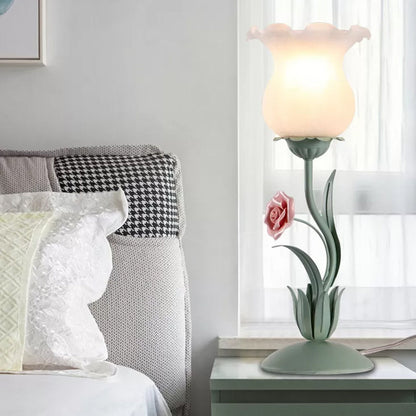 Rynx | Florvia – Have-inspired table lamp made of frosted glass