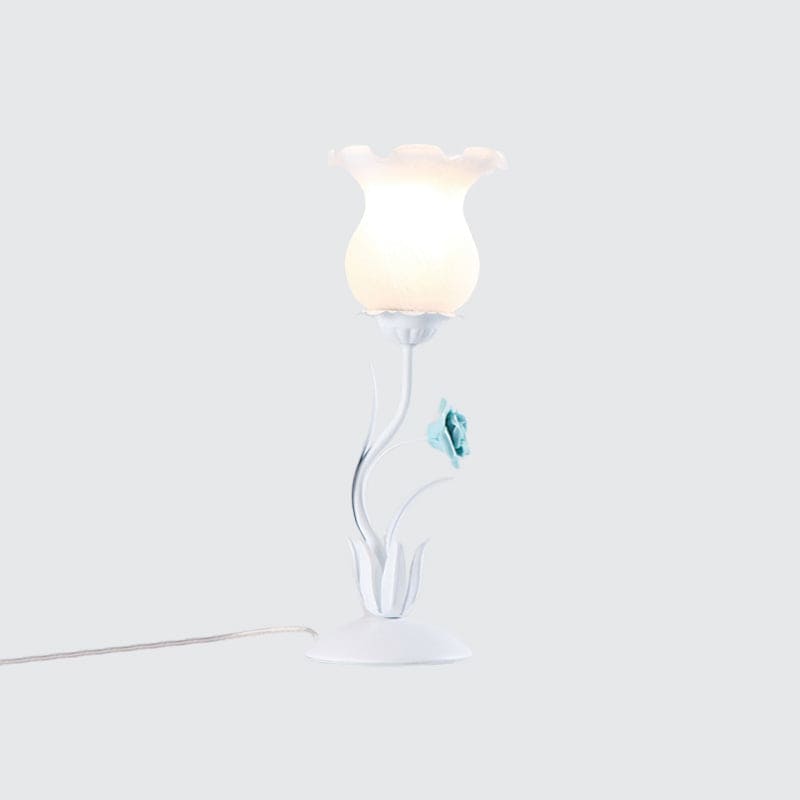 Rynx | FloraLight - Light up your nightstand with the FloraLight table lamp