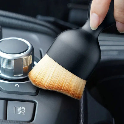 Rynx | Auto cleaning brush with soft bristles