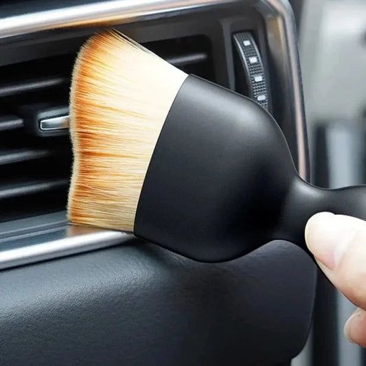 Rynx | Auto cleaning brush with soft bristles