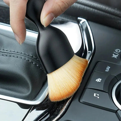 Rynx | Auto cleaning brush with soft bristles