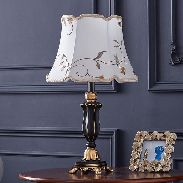 Rynx | Round Fabric Resin Base Classic 1-Light Table Lamp