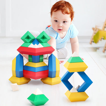 Rynx | Pyramids that stack the blocks