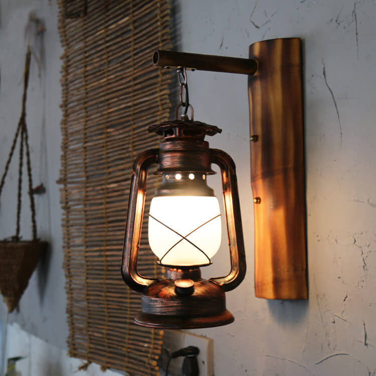 Rynx | EquiLume Vintage Wall Lantern in Iron | 1 Light | Rustic Lighting for Home