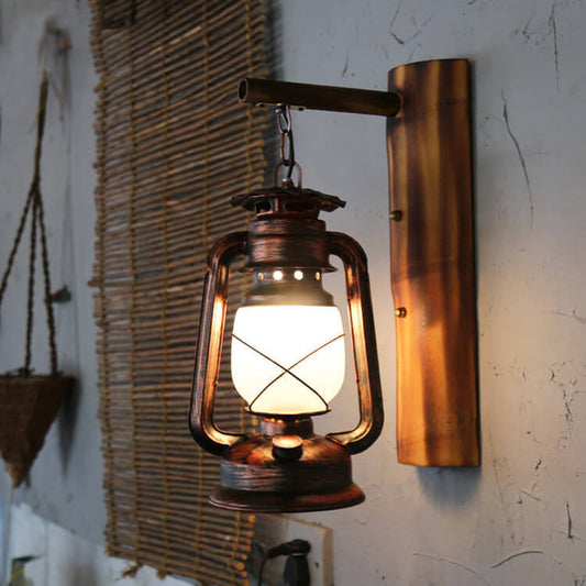 Rynx | EquiLume Vintage Wall Lantern in Iron | 1 Light | Rustic Lighting for Home