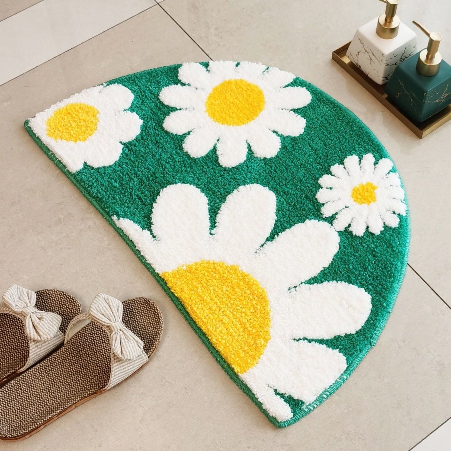 Rynx | Green Half Circle Daisy Bathroom Mat, White Flowers Bathroom Rug, Natural Bathroom Decoration, Soft Water Absorbent Mat for Bath Shower