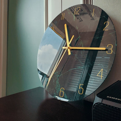 Rynx | Elegant Wall Clock Made of Glass