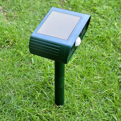 Rynx | 2-piece: Outdoor solar-powered ultrasonic pest repeller