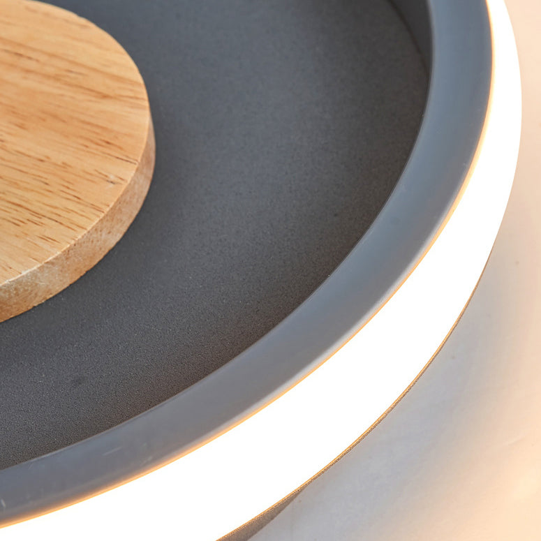 Rynx | IronLume Industrial Flush Spotlight | Modern Loft Style | 1-Light Ceiling Light | Sturdy Lighting for Home