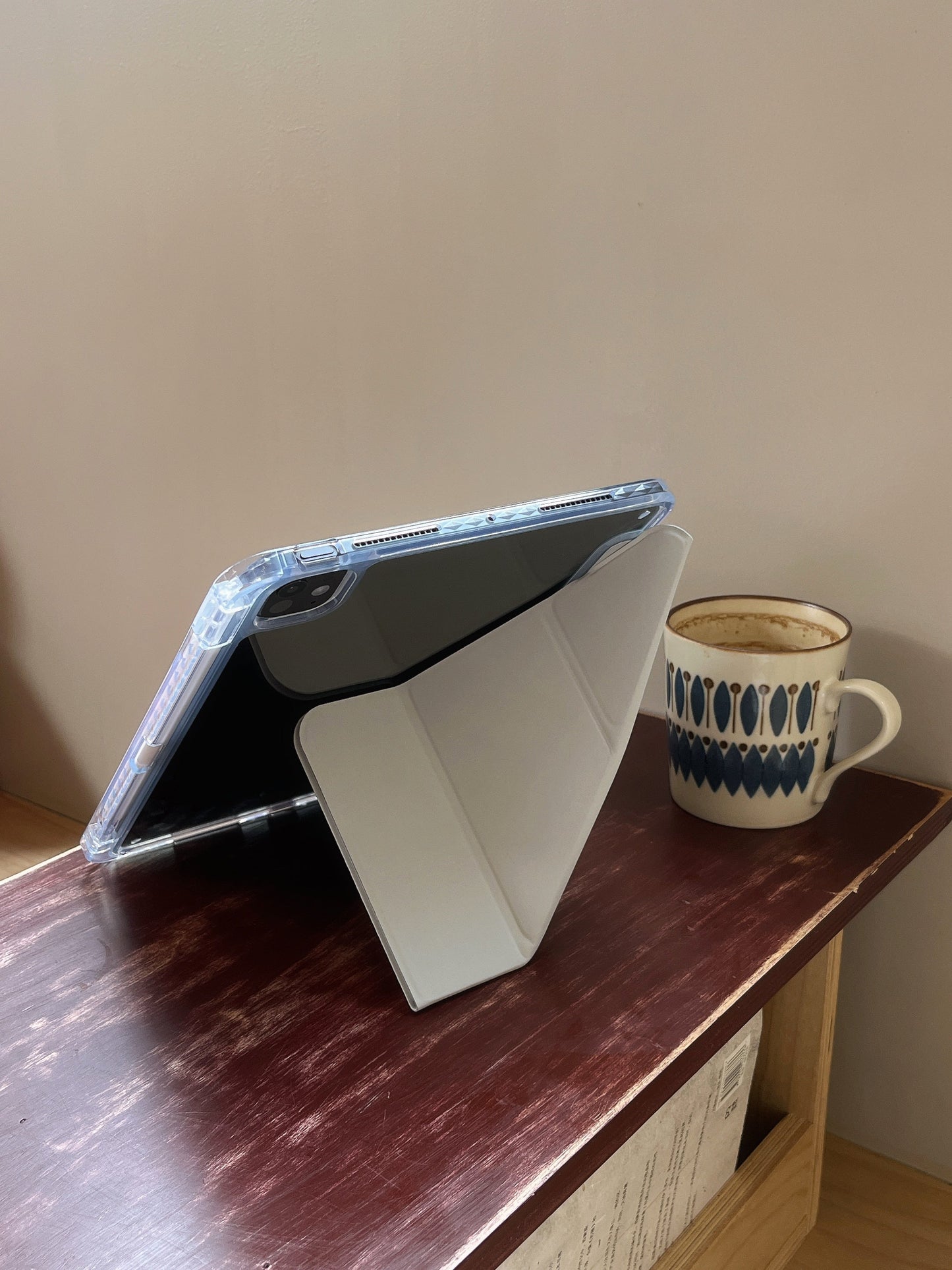Rynx | Pastel Origami Stand iPad Case Slim Magnetic Foldable Stand