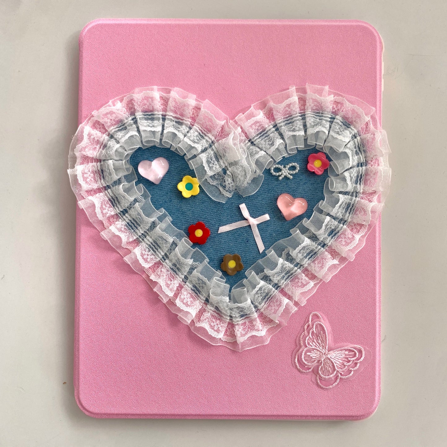 Rynx | Cute pink iPad case with heart lace design – Floral stand case