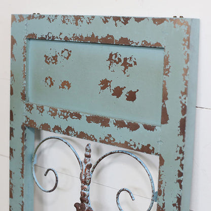 Rynx | Old carved wooden and iron garden fence