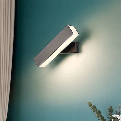 Rynx | Simple black/white linear LED wall outdoor light rotatable acrylic wall light in warm/white light