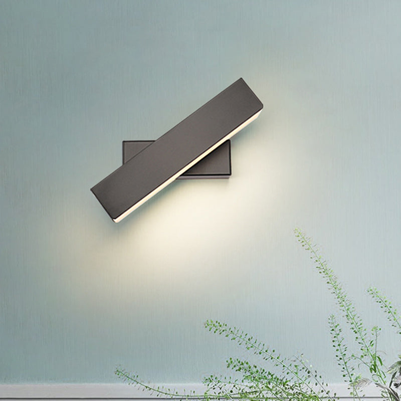 Rynx | Simple black/white linear LED wall outdoor light rotatable acrylic wall light in warm/white light