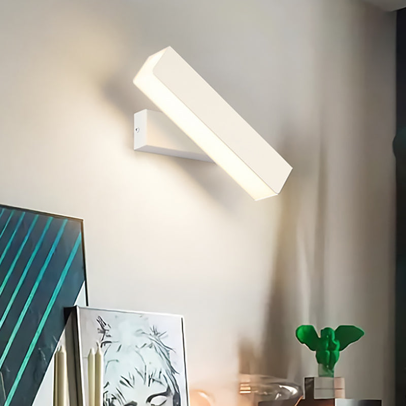 Rynx | Simple black/white linear LED wall outdoor light rotatable acrylic wall light in warm/white light