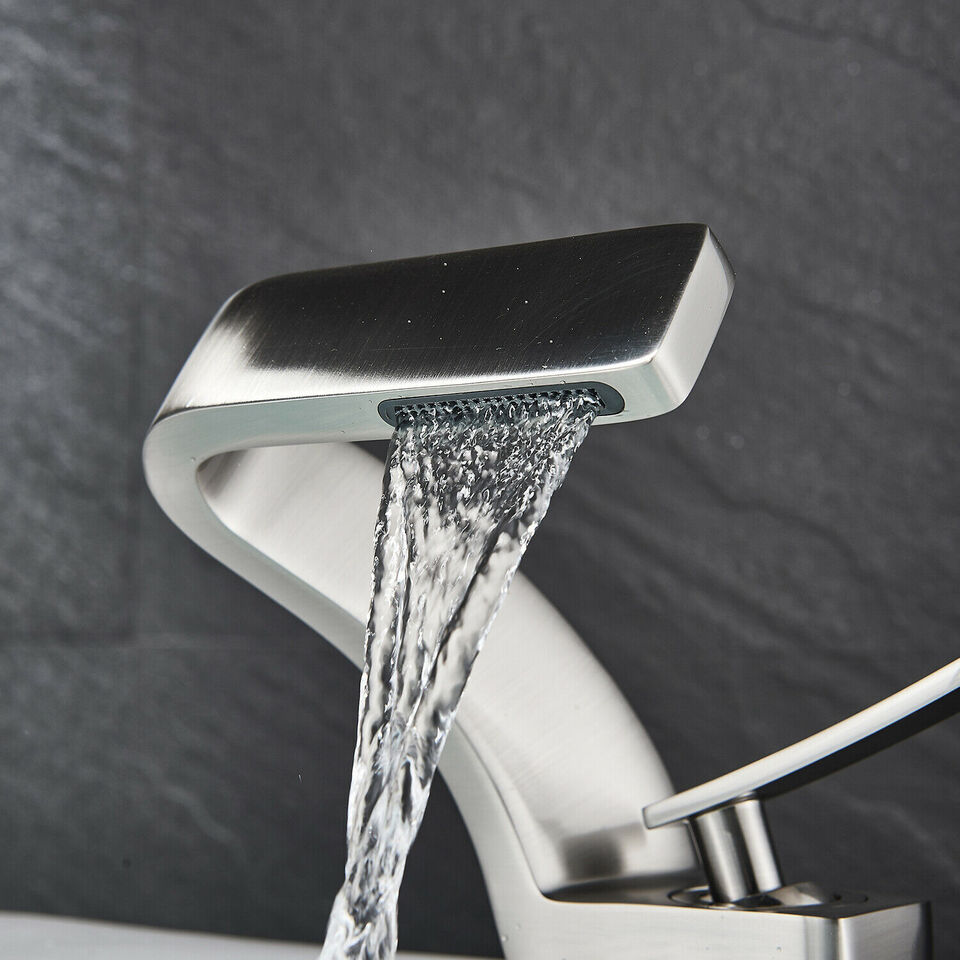 Rynx | AquaArc Modern Kitchen Faucet