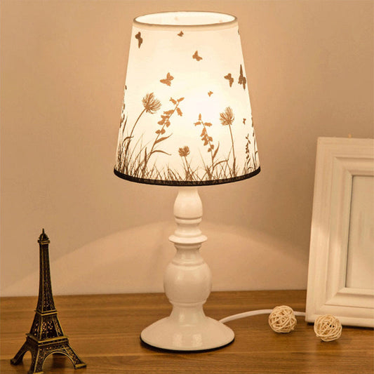 Rynx | Lumivelle – Classic white table lamp