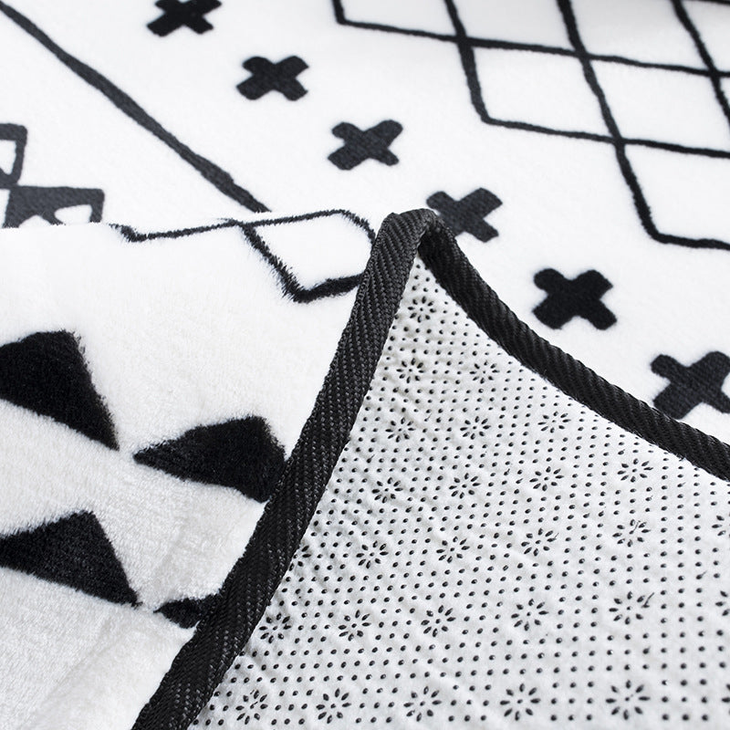 Rynx | Black Living Room Rug Nordic Geometric Print Area Rug Polypropylene Non-Slip Pet Friendly Easy Care Rug