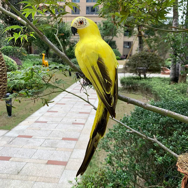 Rynx | Life Experience Parrot Garden Ornament for Elegant Outdoor Areas