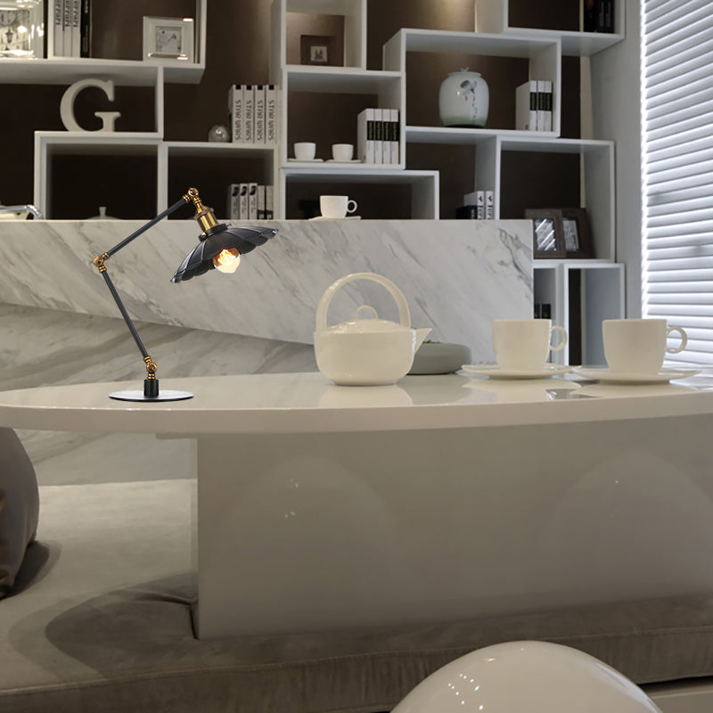 Rynx | Lumineux - Vintage adjustable desk lamp