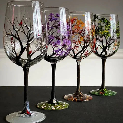 Handbemalte Weingläser mit Baum-Motiv für alle Jahreszeiten