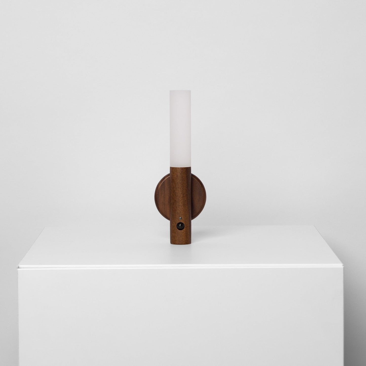 Rynx | Motion Sensor Rechargeable Lamp
