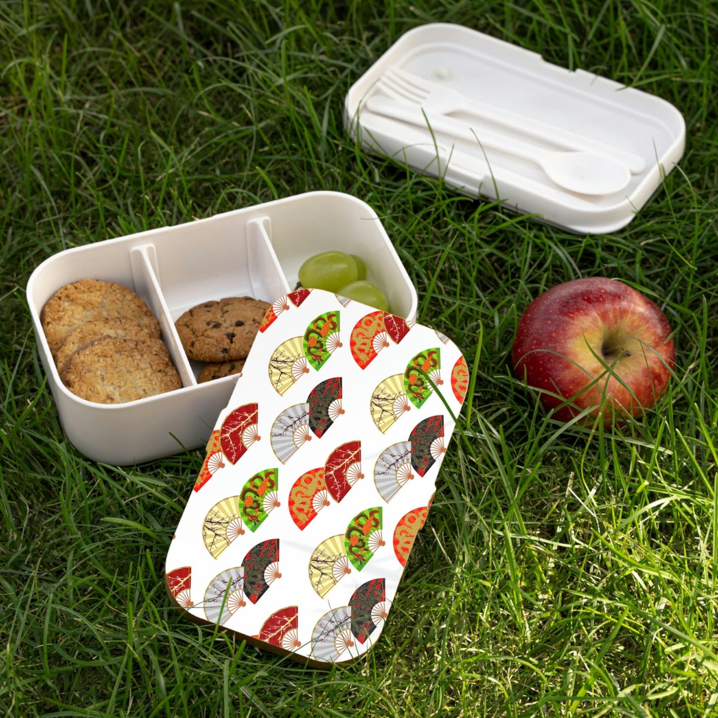 Rynx | Personalized sustainable Bento lunch box with elegant wooden lid and innovative compartments