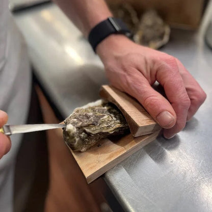 RYNX | Oyster Opening Clamp